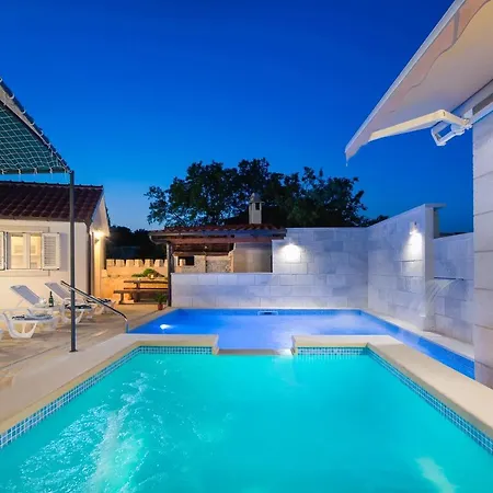 Family Friendly House With A Swimming Pool Skrip, Brac - 17345 Hébergement de vacances Postira