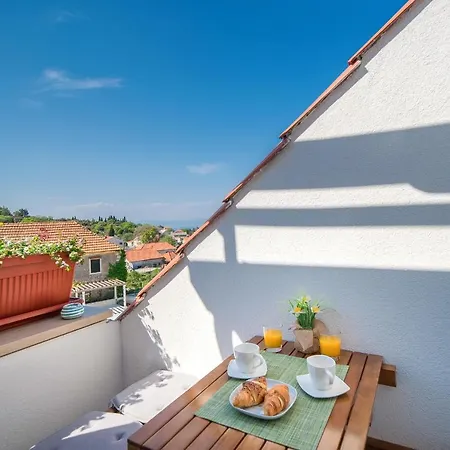 Family Friendly House With A Swimming Pool Skrip, Brac - 17345 Holiday home