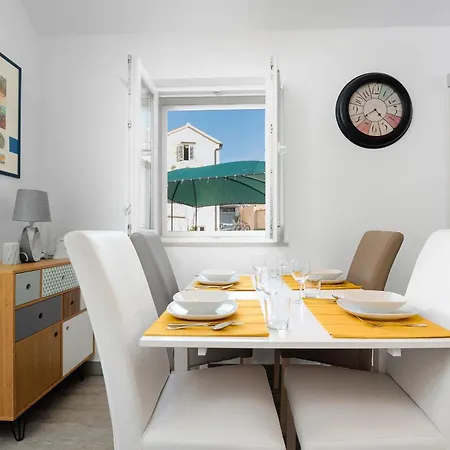 Holiday home Family Friendly House With A Swimming Pool Skrip, Brac - 17345 *