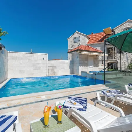 Family Friendly House With A Swimming Pool Skrip, Brac - 17345 بوستيرا